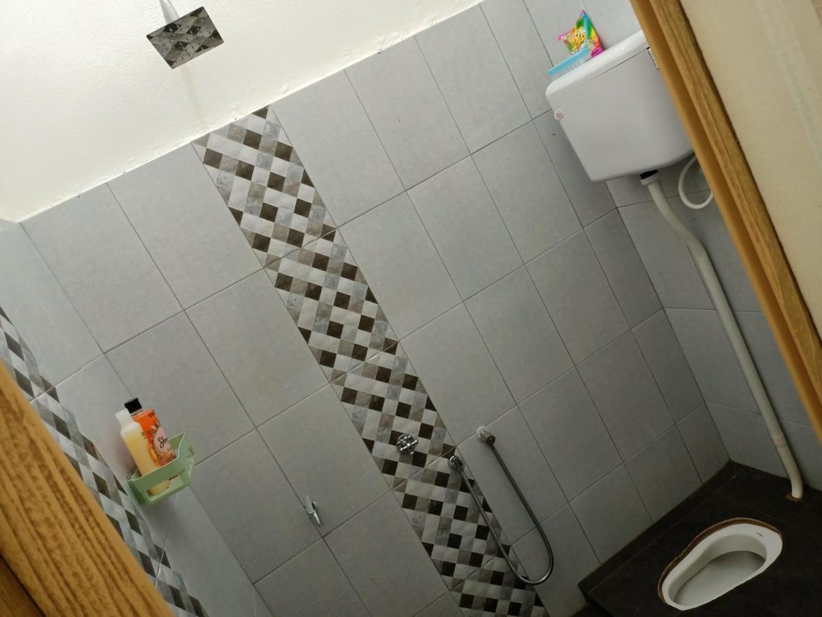 Kampong Baru Ummi'S Homestay Kuala Besut מראה חיצוני תמונה